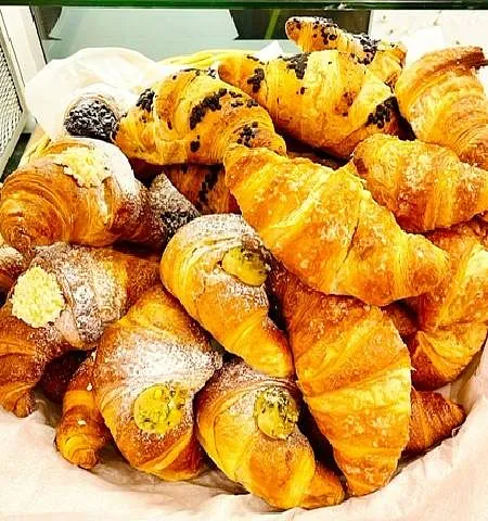 Verschiedene Croissants